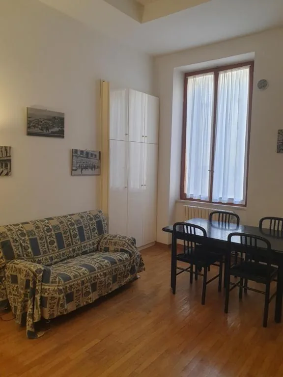 Appartamento con 2 Camere da Letto — Residence Vanvitelli