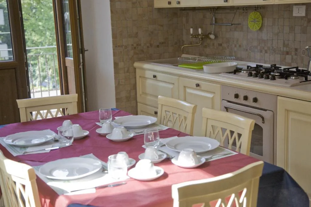 Four-Bedroom Apartment — Raffaello Residence una Dimora storica con piscina panoramica nelle Marche