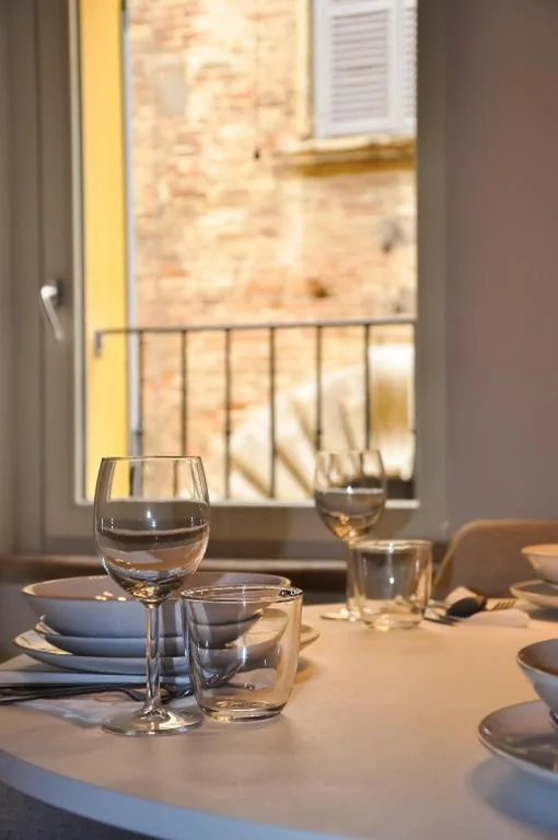 Camera Matrimoniale/Doppia con Letti Singoli con Bagno — Bramante Suites Urbino
