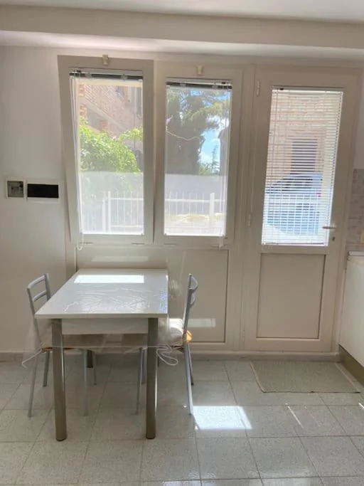 Casa con 1 Camera da Letto — Il Glicine – Monolocale a due passi dal centro