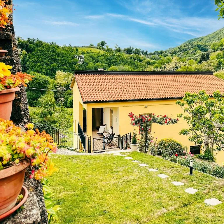 Il tuo casale tra le colline – Marche House