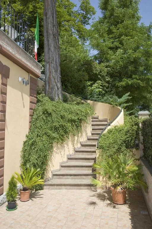 Raffaello Residence una Dimora storica con piscina panoramica nelle Marche — foto 8