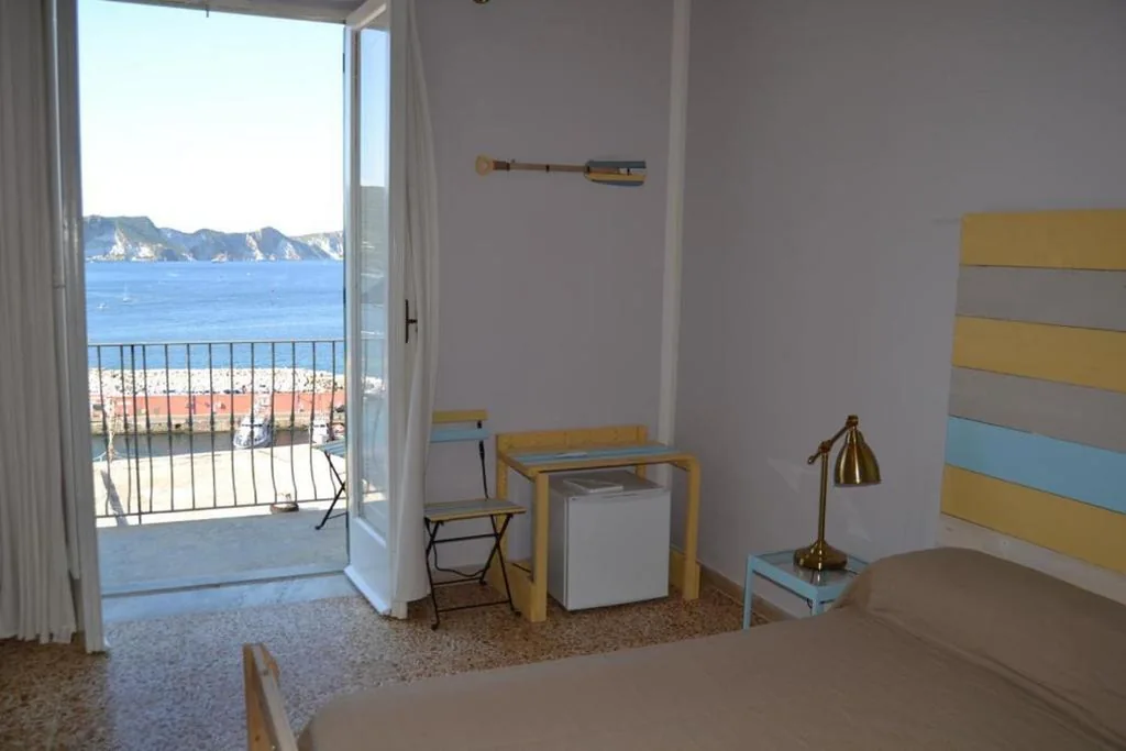 Maridea – Camere con vista al Porto — foto 7