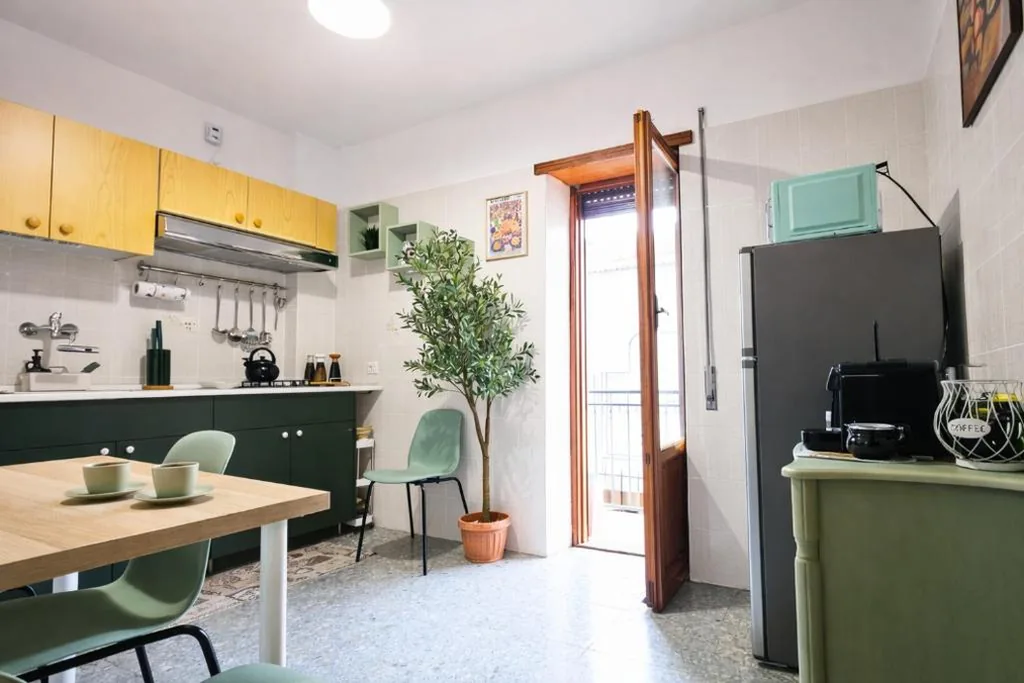Marina e Lucio Bright Apartment San Paolo Metro near Colosseum 4 Guests — foto 3