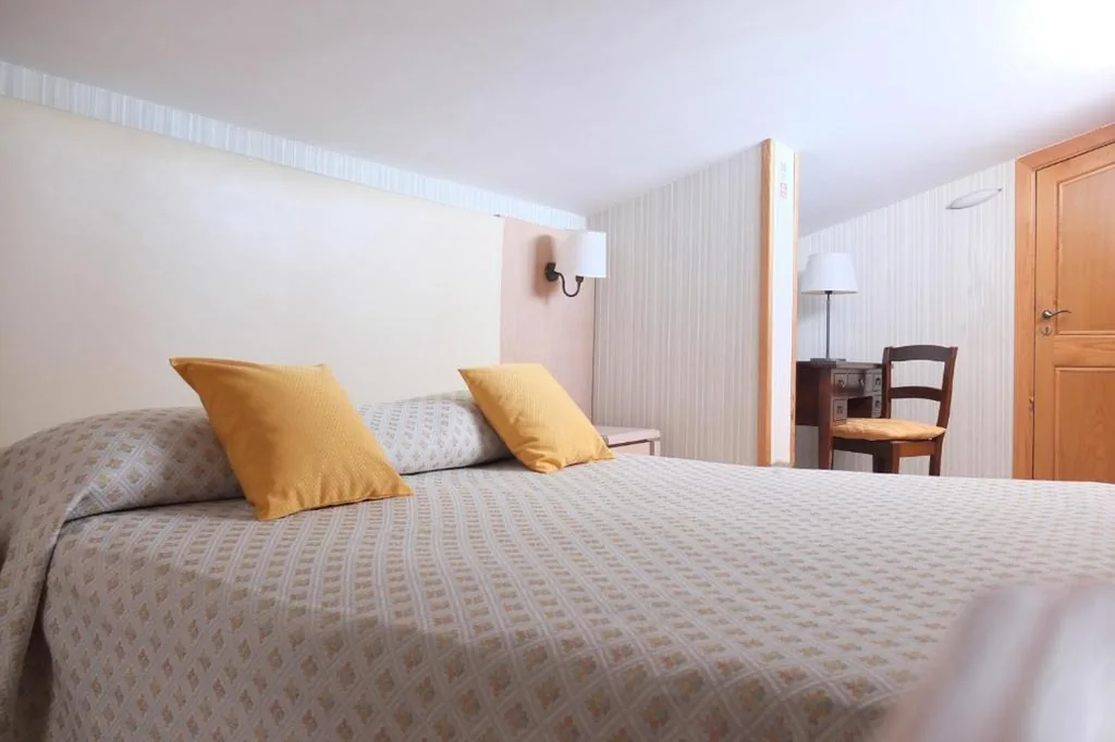 Matrimoniale con Bagno Privato - Mansarda — Villa Rosita