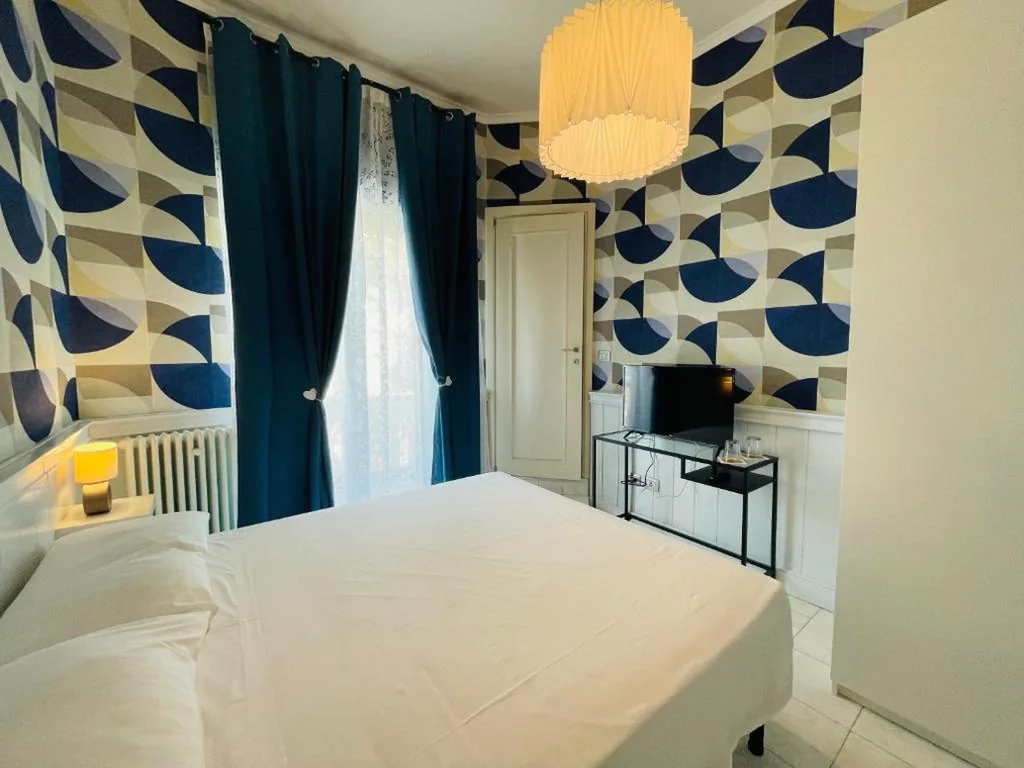 Mirage Rooms