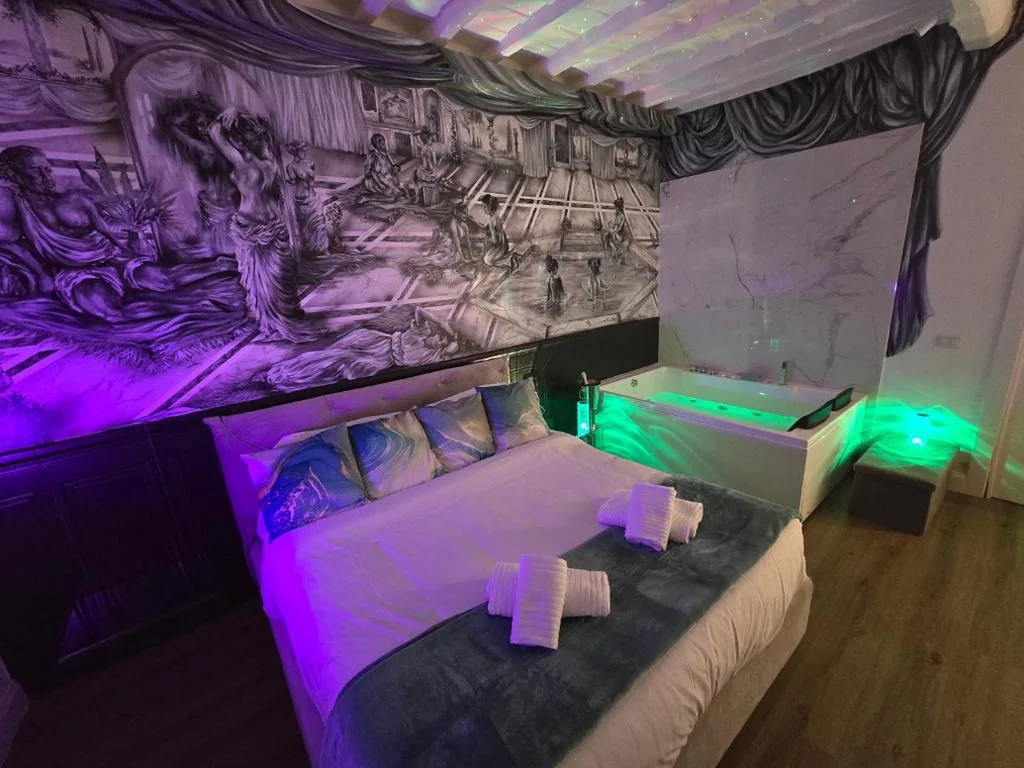 Mirror Suite Roma Colosseo Jacuzzi — foto 6