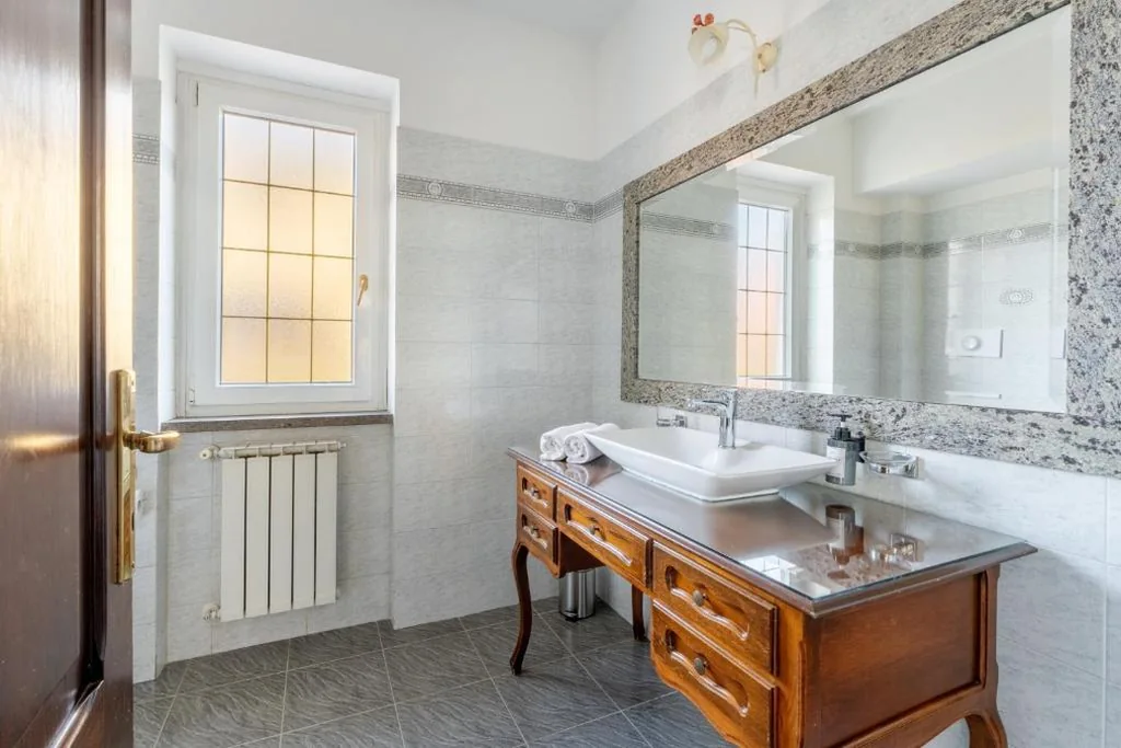 Miu’ B&B , Ciampino , Villa con Piscina e Parcheggio Privato — foto 3