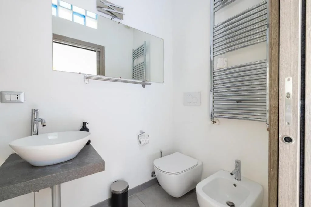 Modern Room – Private Bathroom – Central Rome — foto 3