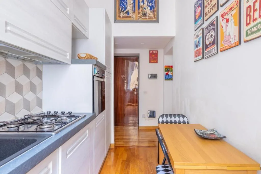 Modern Room – Private Bathroom – Central Rome — foto 7
