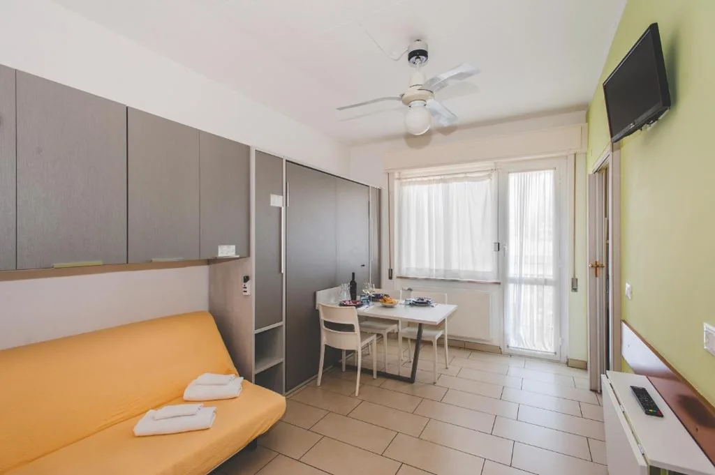 Monolocale (2 Adulti + 1 Bambino) — Ligure Residence