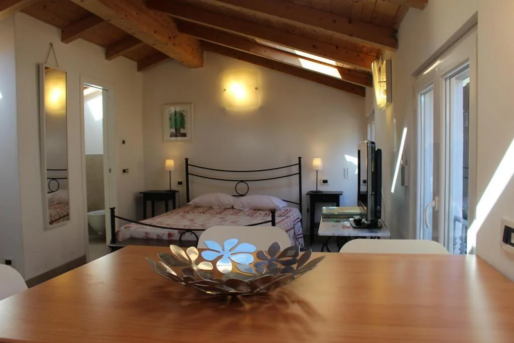 Studio Apartment — Affittacamere Le Caravelle