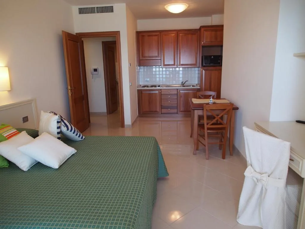 Studio with Balcony and Sea View — Lido Resort