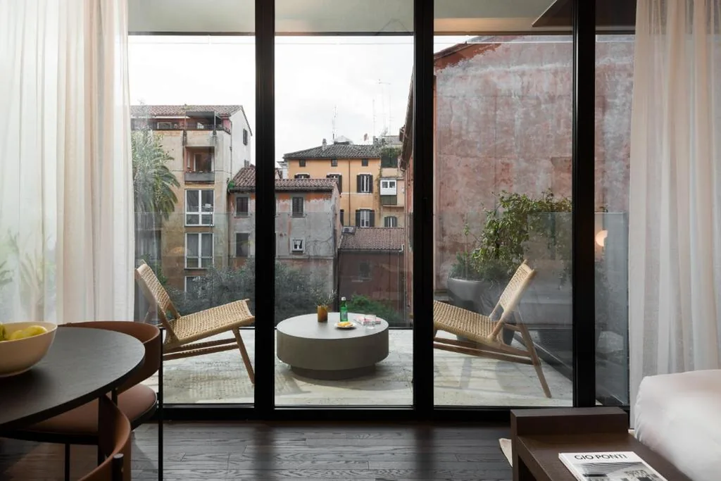Studio with Balcony — master Trevi