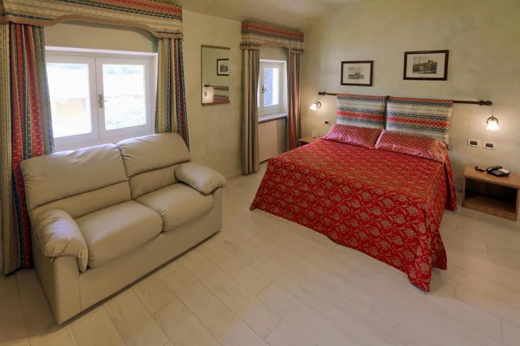 Monolocale con Divano-Letto — Park Hotel Villa Salzea