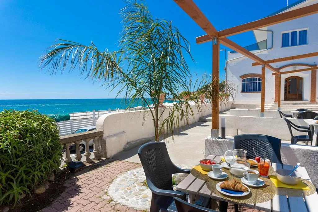 Monolocale con Terrazza (4 Adulti) — Blue Beach