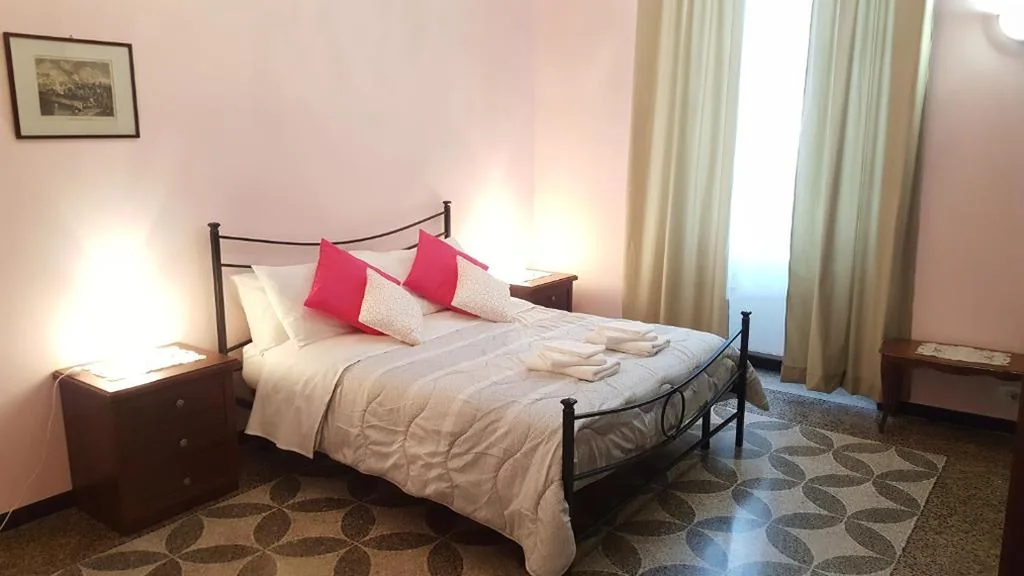 Monolocale con Vista Giardino — Royal Suite