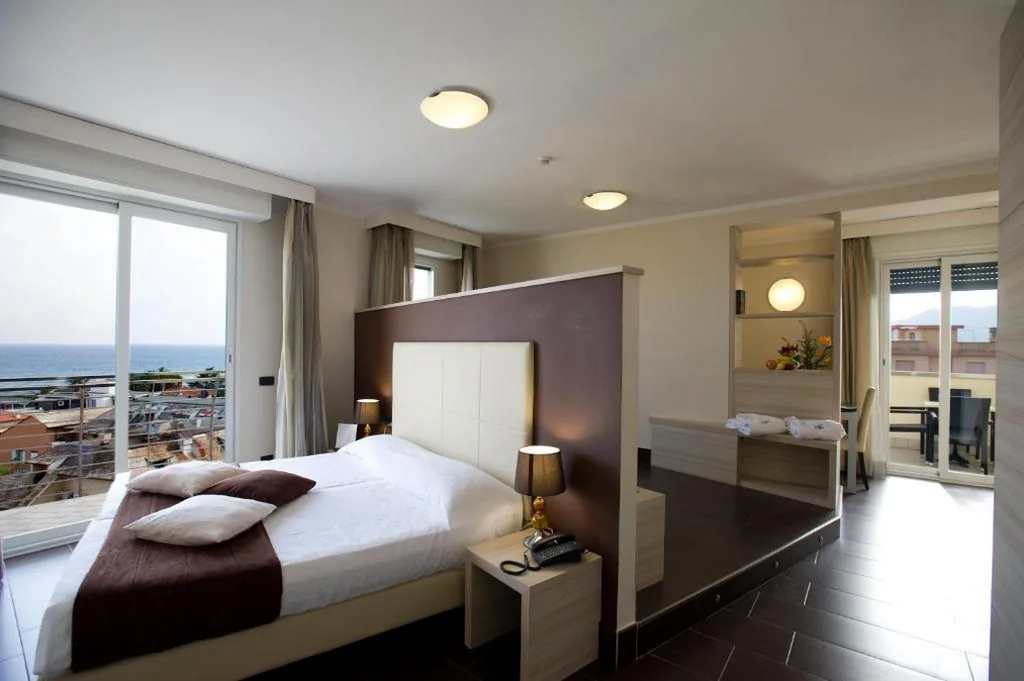 Monolocale con Vista Mare (4 Adulti) — Excelsior Hotel E Appartamenti