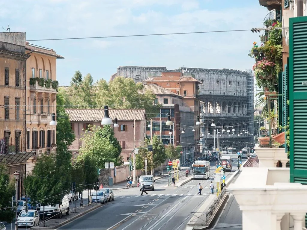 Deluxe Studio with Colosseum View — Black Rooms Colosseo