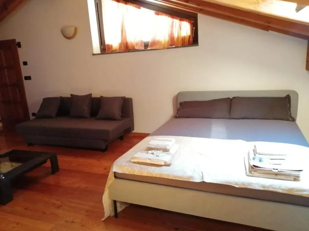 Monolocale Familiare — Mansarda Chanoux CIR n 0027