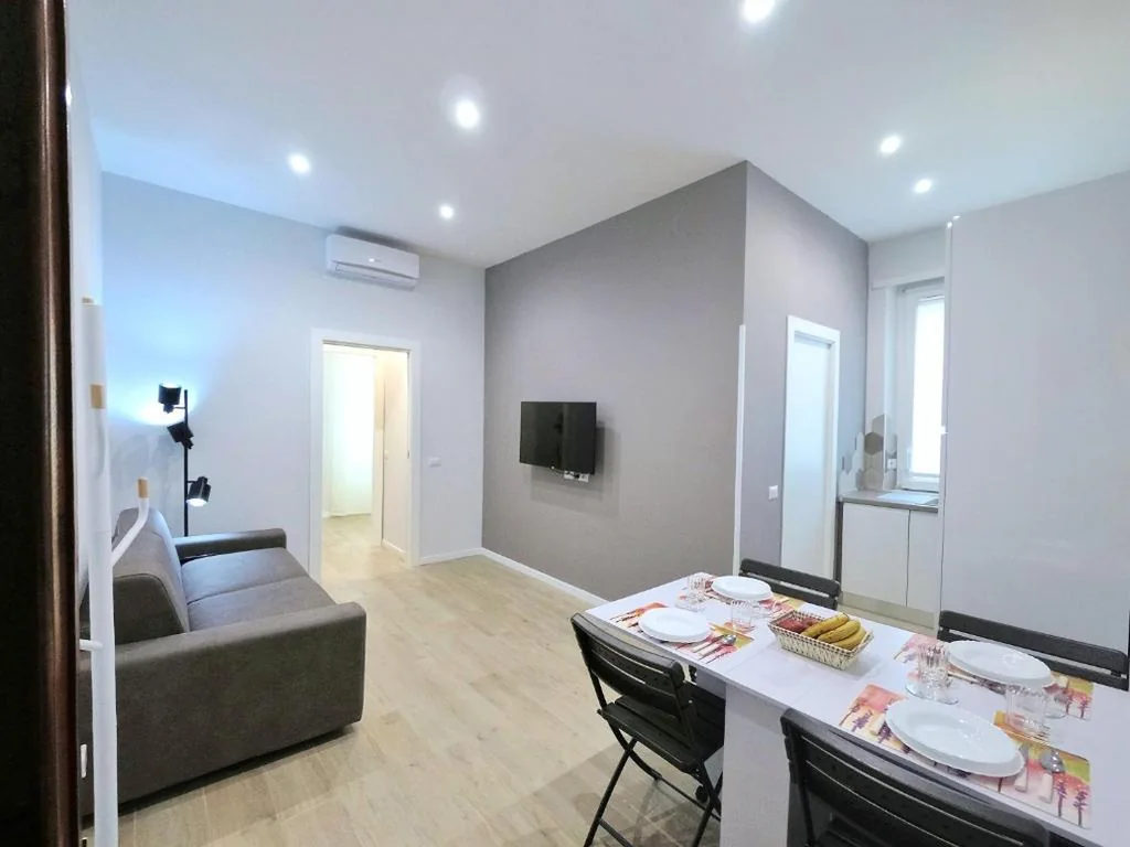 Monolocale King con Divano-Letto — B&B Aurelia Garden Rooms