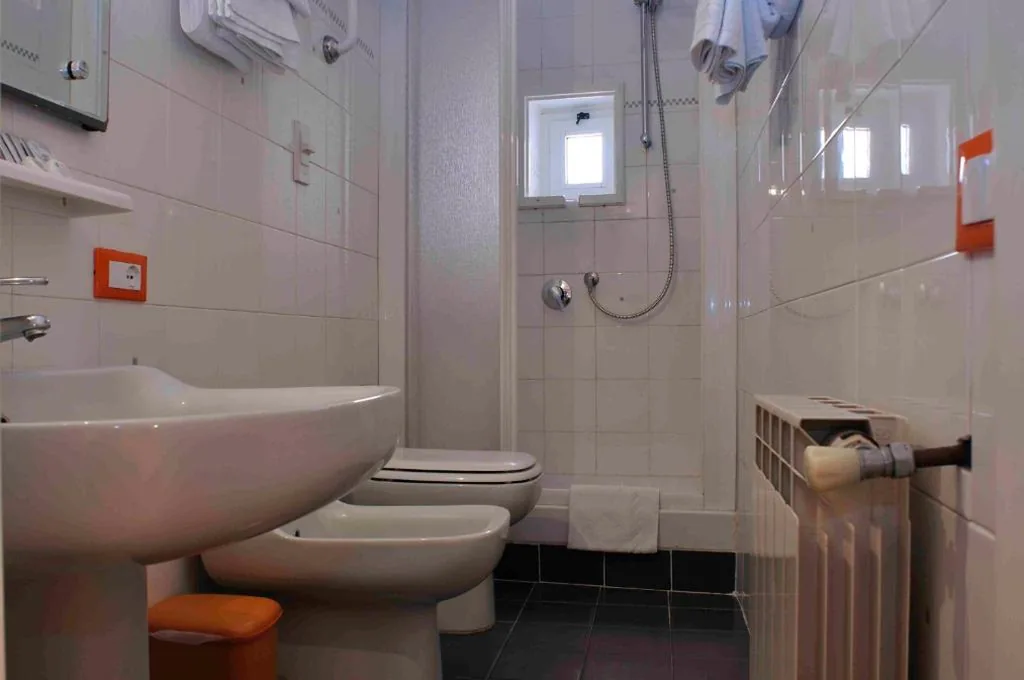 Standard Studio — Guest House “In Piazzetta da Vasco”