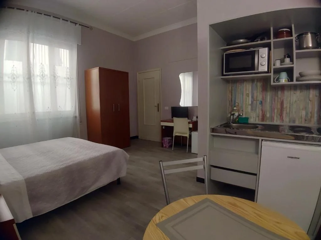 Monolocale Standard — Affittacamere La Spezia Inn