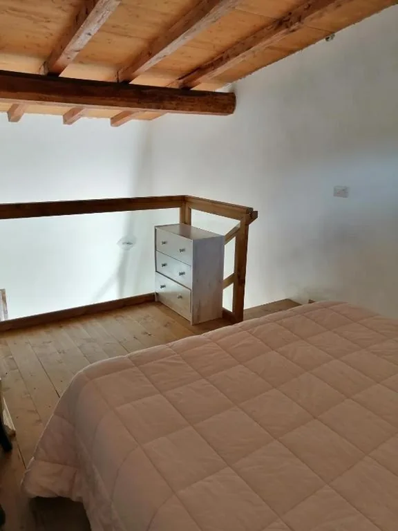 Two-Level Studio — I Lecci