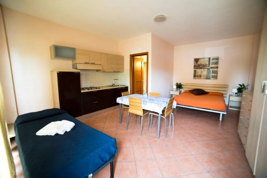 Monolocale Triplo Standard — Hotel La Maison Jolie