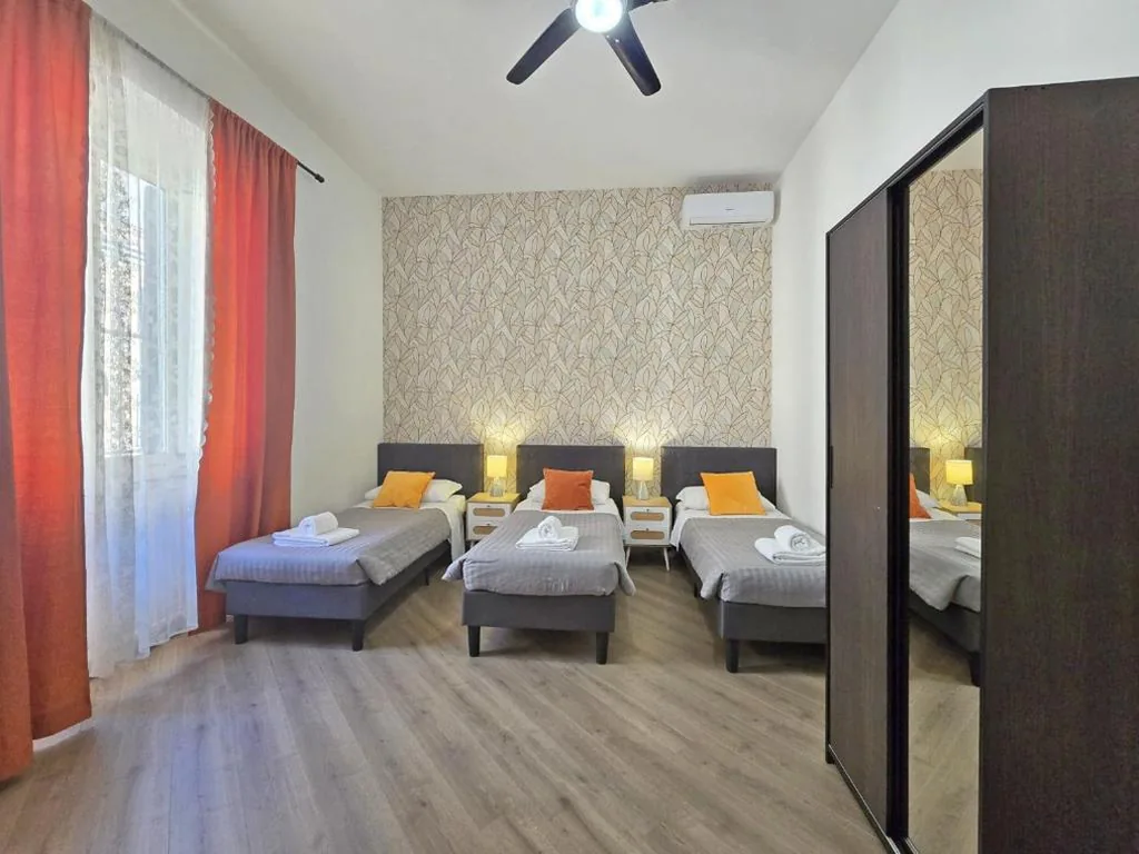 Myomax Guesthouse Hospety Group
