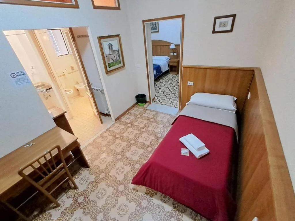 NAHID ACCOMMODATION — foto 6