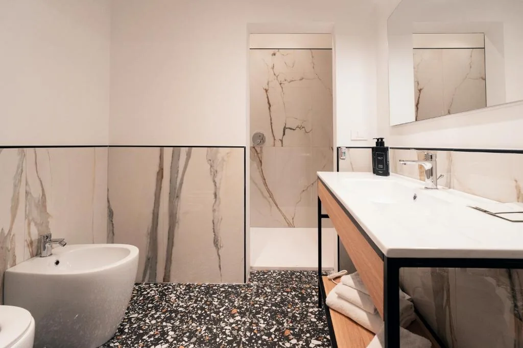 NAMAN HOTELLERIE – Monti