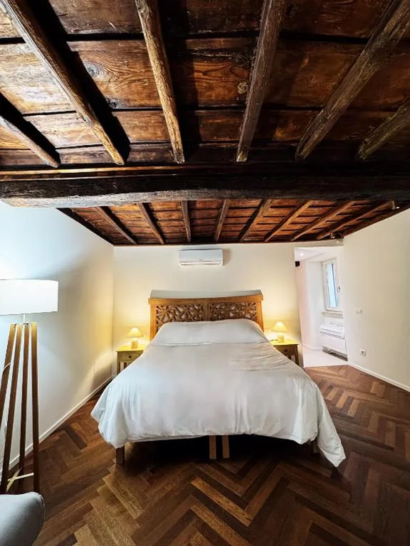 Navona Fox House 1