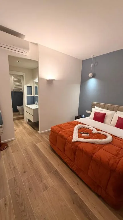 Niam House