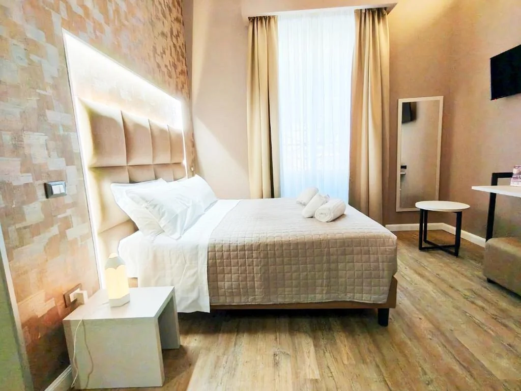Nicole Suite