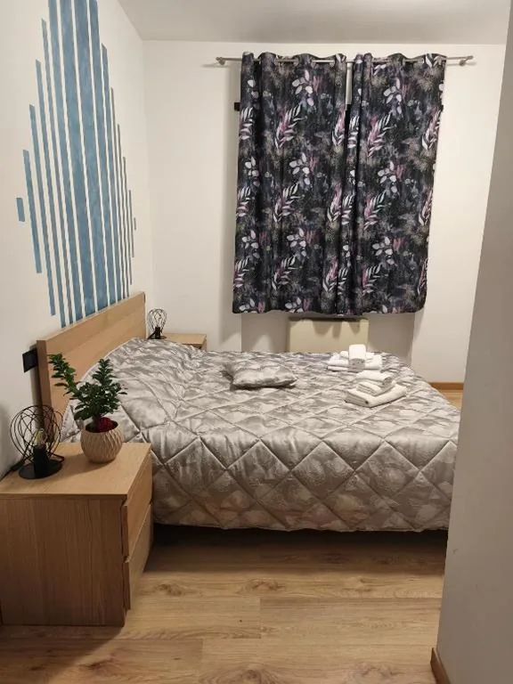 None Holiday Hotel
