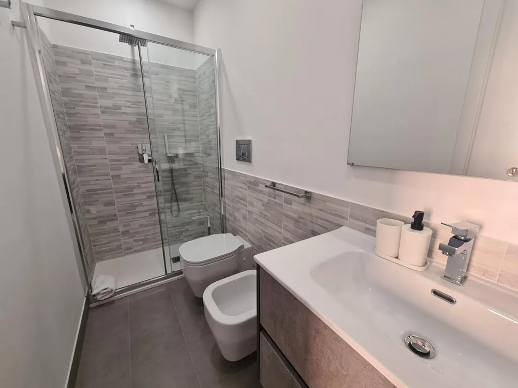 Nox Romana Apartments – Vatican – Threeroom Apt with 2 Bathroom — foto 7