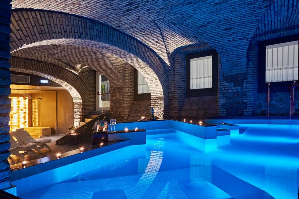 Wellness Package - Double/Twin Room — Hotel The Building