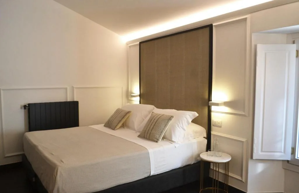 PALAZZO DELLE SIRENE Deluxe Apartment & Boutique Rooms