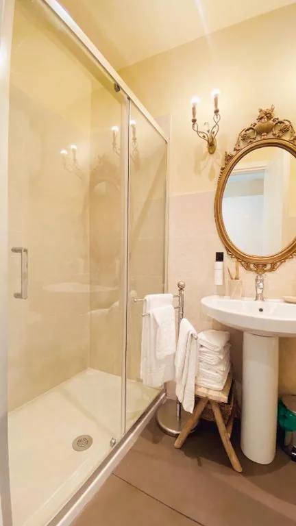 Palazzo Lari Sarzana – Historic Boutique Rooms — foto 3