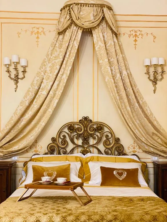 Palazzo Lari Sarzana – Historic Boutique Rooms — foto 6