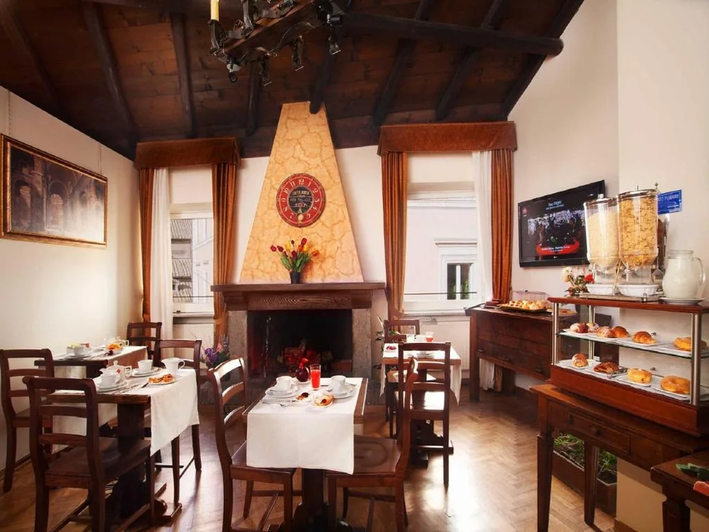 Pantheon Inn — foto 5