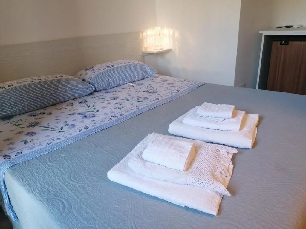 Parco dei Gerani – Il monolocale e la camera – Room and Studio