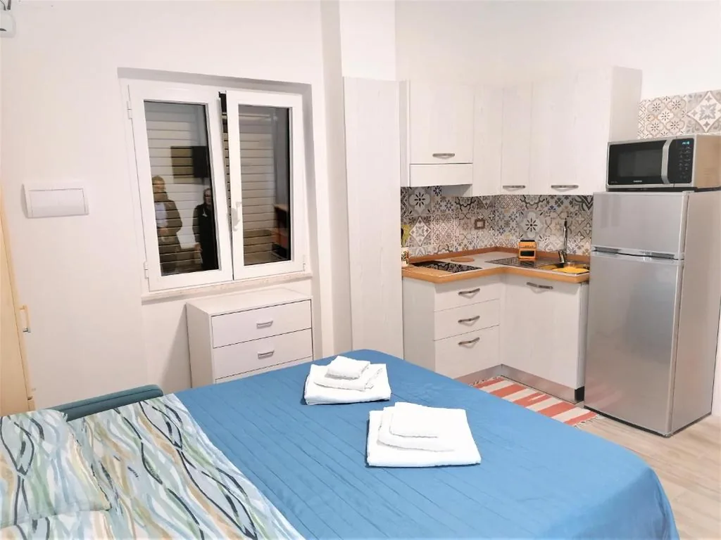 Parco dei Gerani – Il monolocale e la camera – Room and Studio — foto 4