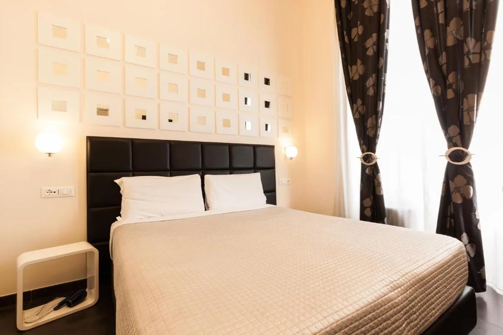 Small Double/Twin Room with Single Beds — Deko Rome