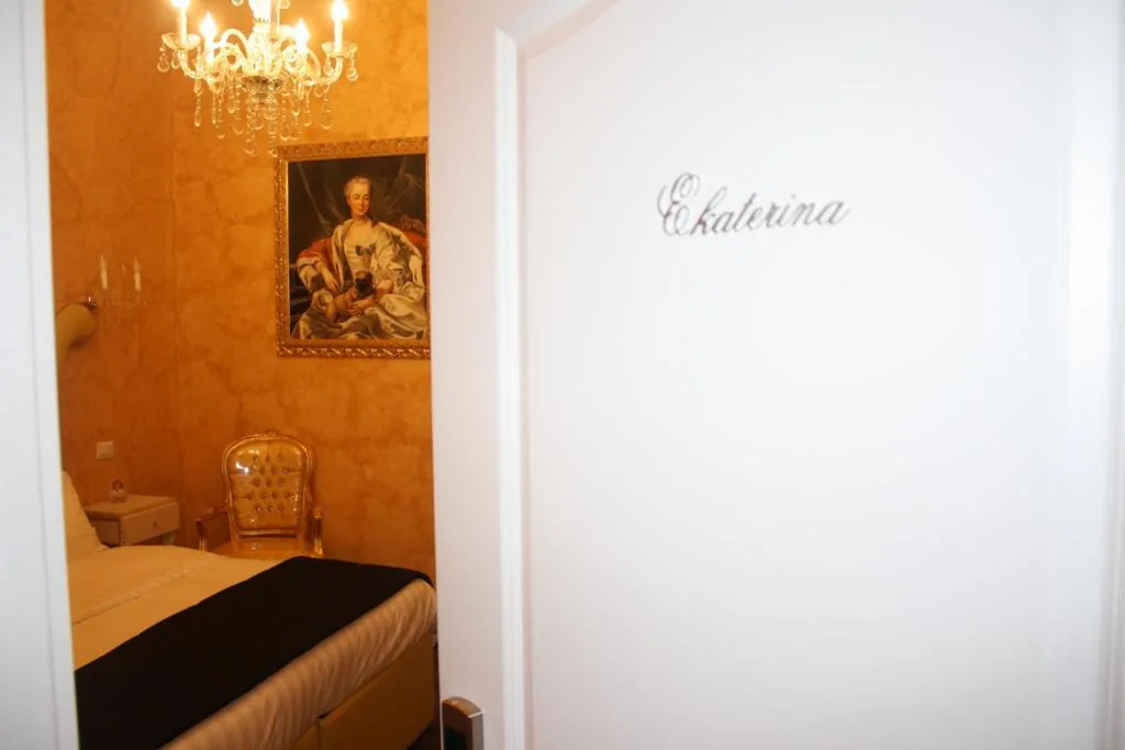 Pope’s Suites