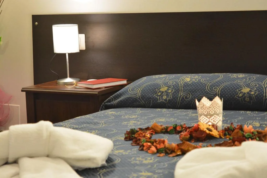 Posto Letto in Dormitorio Femminile per 4 Persone — Locanda Otello