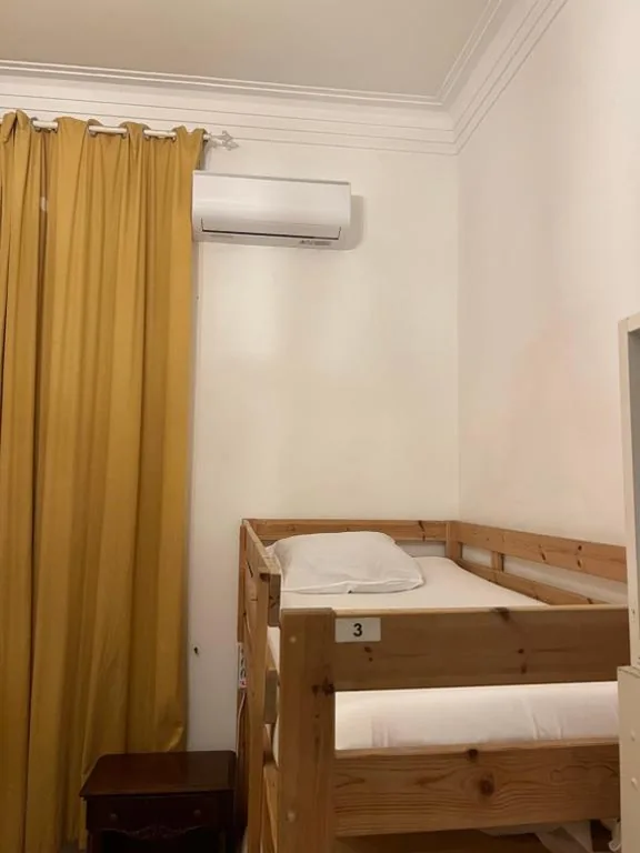 Bed in 4-Bed Mixed Dormitory — Varese Guest House
