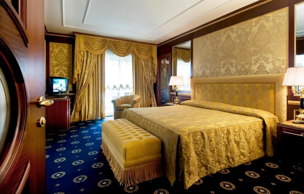 Presidential Suite con Vista Lago — Hotel Splendid