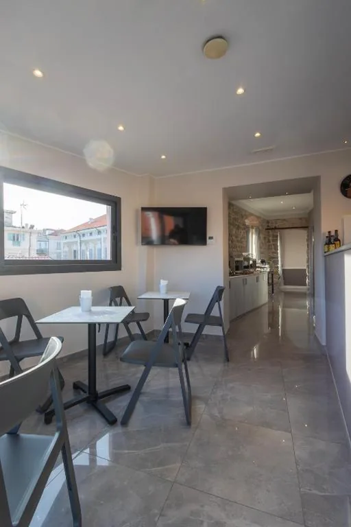 PRIMA FILA Premium Guest House — foto 5